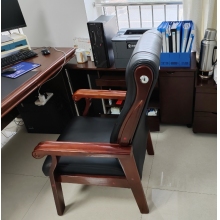 木質(zhì)椅子